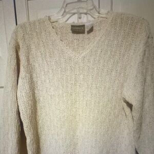 Liz Claiborne Women’s Cream Sweater Size Large EUC